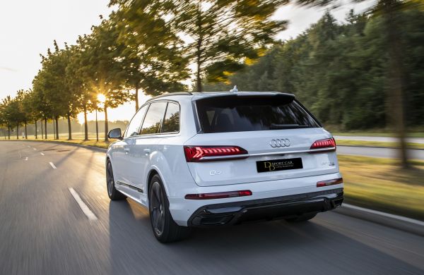 Rent a Audi Q7