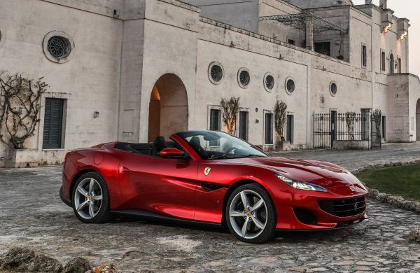 Alquila un Ferrari Portofino