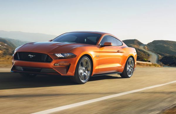 Alquiler de un Ford Mustang GT Cabrio en Europa